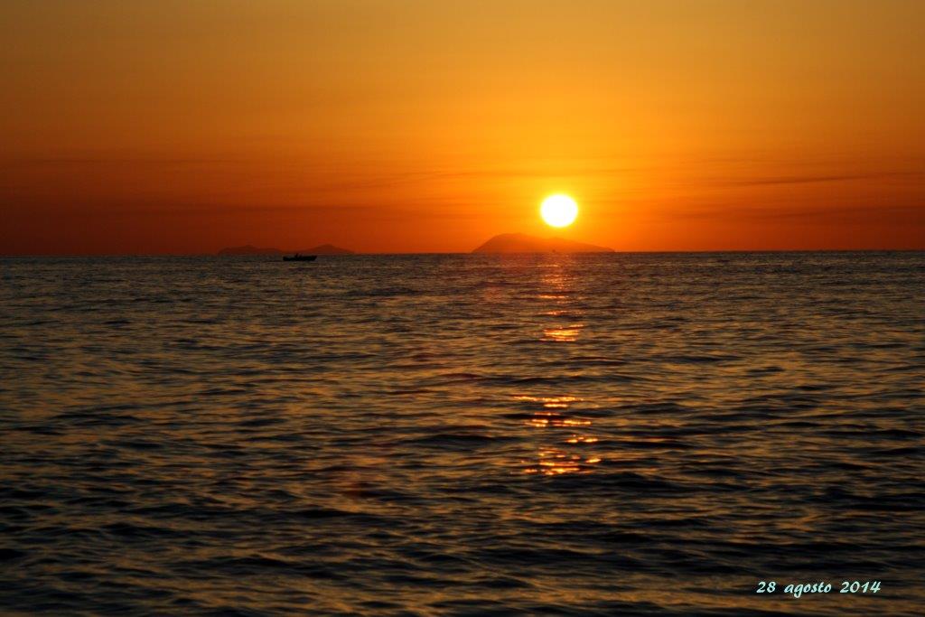 tramonto sul mare 3.jpg